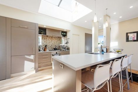 Photo of property in 45 Mandalay Terrace, Khandallah, Wellington, 6035