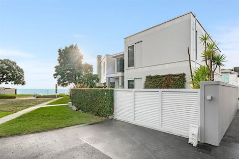 Photo of property in 29 Cecil Road, Milford, Auckland, 0620