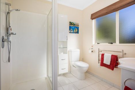 Photo of property in 112 Eskdale Road, Papakowhai, Porirua, 5024