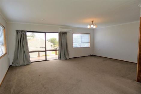 Photo of property in 1/7 Gerald Stokes Avenue, Helensville, 0800