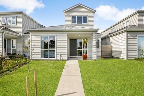 Photo of property in 33 Leaver Place, Weymouth, Auckland, 2103