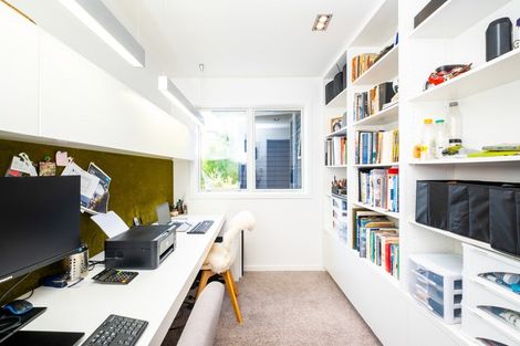 Photo of property in 244 Blackbarn Road, Havelock North, 4294