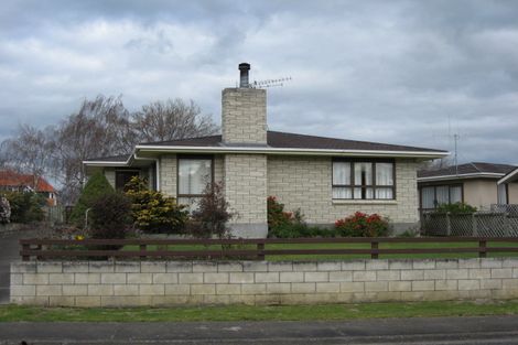 Photo of property in 3 Limbrick Street, Waipawa, 4210