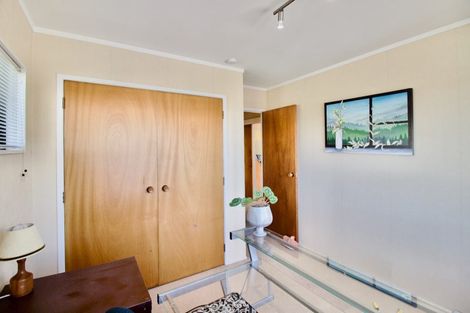 Photo of property in 2/48 Becroft Drive, Forrest Hill, Auckland, 0620