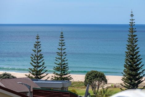 Photo of property in 105 Titiro Place, Onemana, Whangamata, 3691