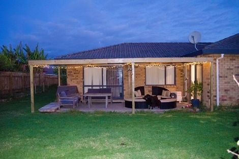 Photo of property in 8 Sid Place, Mangere, Auckland, 2022