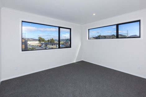 Photo of property in 11 Mawai Hakona Drive, Wallaceville, Upper Hutt, 5018
