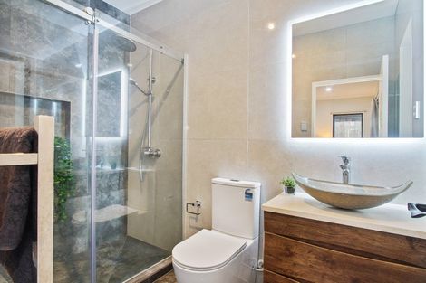 Photo of property in 16 Catherine Mclean Road, Pukekohe, 2120