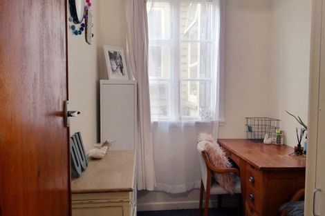 Photo of property in 71 Pirie Street, Mount Victoria, Wellington, 6011