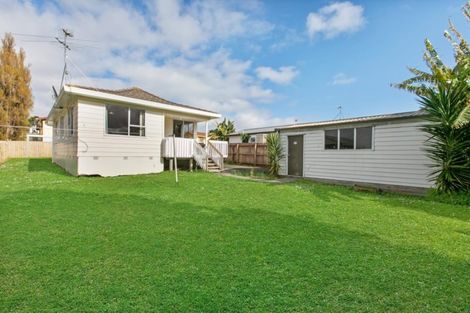 Photo of property in 2/72 Palmers Road, Clendon Park, Auckland, 2103