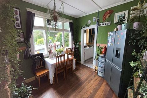 Photo of property in 113 Mangorei Road, Merrilands, New Plymouth, 4312