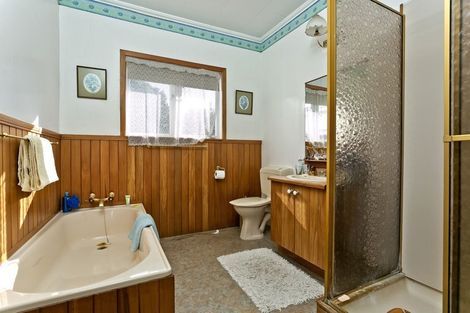 Photo of property in 1/13 Eversleigh Road, Belmont, Auckland, 0622