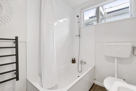 Photo of property in 213 Jervois Road, Herne Bay, Auckland, 1011