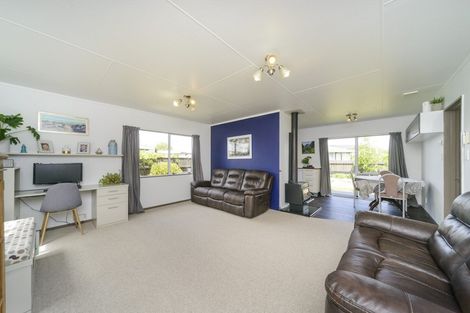 Photo of property in 97 Hillcrest Drive, Kelvin Grove, Palmerston North, 4414