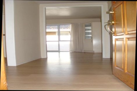 Photo of property in 39 Sandspit Road, Cockle Bay, Auckland, 2014