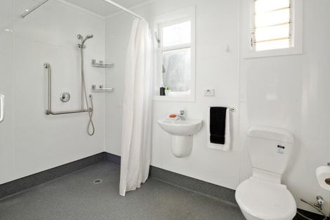 Photo of property in 76 Hampden Street, Picton, 7220