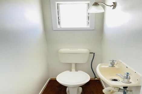 Photo of property in 22a Oriana Avenue, Lynfield, Auckland, 1042