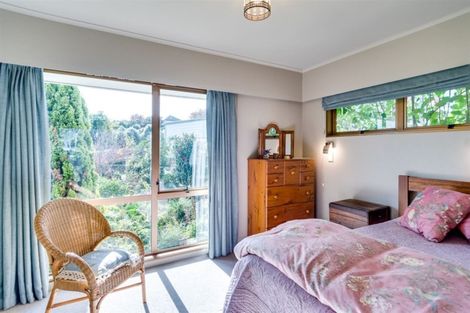 Photo of property in 2 Colenso Avenue, Hospital Hill, Napier, 4110