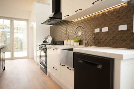 Photo of property in 2 Craigs Way, Hobsonville, Auckland, 0616