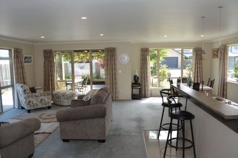 Photo of property in 3 Matua Place, Parklands, Christchurch, 8083