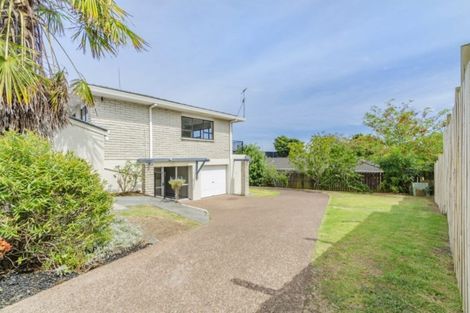 Photo of property in 1/8a View Road, Papakura, 2110