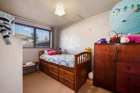 Photo of property in 10 Urquhart Place, Fairy Springs, Rotorua, 3015
