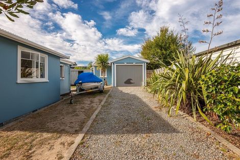 Photo of property in 10 Cross Street, Waikuku Beach, 7473