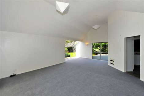Photo of property in 29 Brockhall Lane, Avonhead, Christchurch, 8042