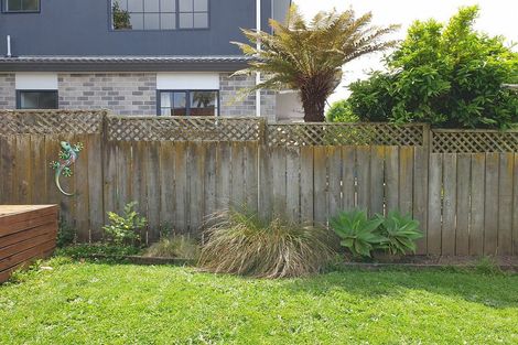 Photo of property in 2/14a Puriri Street, Takapuna, Auckland, 0622