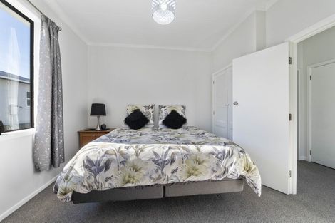 Photo of property in 92 Hamlet Street, Stratford, 4332