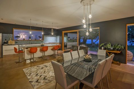 Photo of property in 6 Robinson Road, Whitianga, 3510