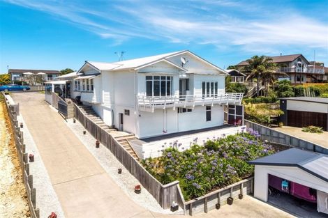 Photo of property in 30 Crispe Road, Clarks Beach, 2122