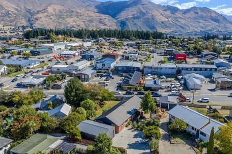Photo of property in 13 Aeolus Place, Wanaka, 9305
