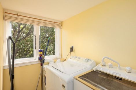 Photo of property in 38 Bayview Road, Charteris Bay, Governors Bay, 8971