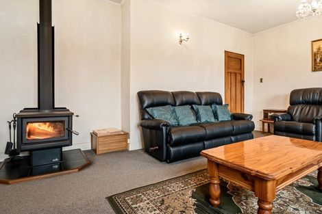 Photo of property in 220 Mangorei Road, Merrilands, New Plymouth, 4312