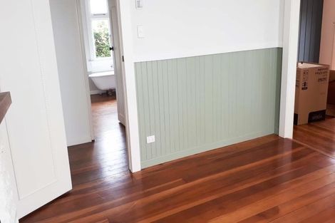 Photo of property in 22 Bulteel Street, New Plymouth, 4310