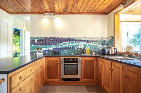 Photo of property in 11 Cory Road, Palm Beach, Waiheke Island, 1081