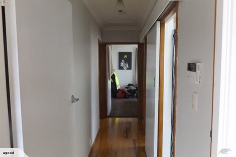 Photo of property in 2/7 Queen Street, Papakura, 2110