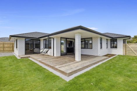 Photo of property in 8 Kararaina Close, Whalers Gate, New Plymouth, 4310