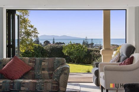 Photo of property in 33 The Crescent, Waihi Beach, 3611