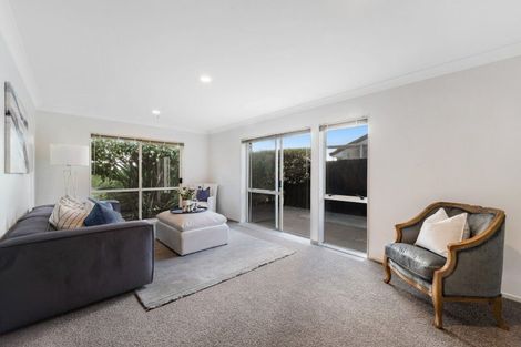 Photo of property in 36 Woodgers Way, Somerville, Auckland, 2014