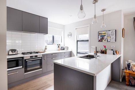 Photo of property in 2/11 Masters Avenue, Hillcrest, Hamilton, 3216