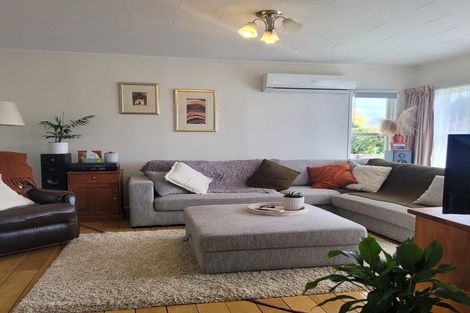 Photo of property in 1/47 Clevedon Road, Papakura, 2110
