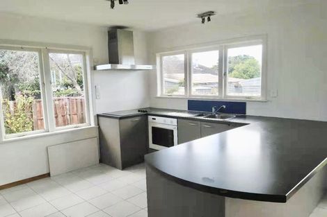 Photo of property in 12 Donovan Avenue, Massey, Auckland, 0614
