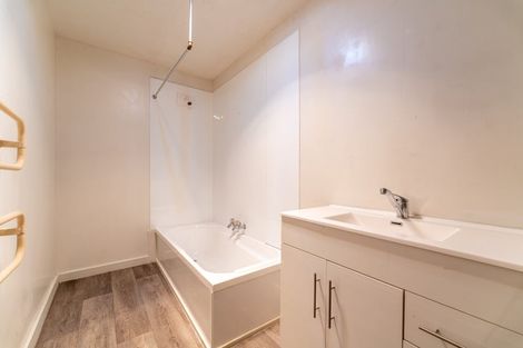 Photo of property in 92-98 High Street, Waimate, 7924