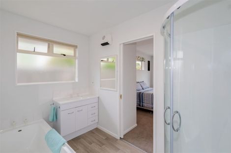 Photo of property in 105 Somerfield Street, Somerfield, Christchurch, 8024