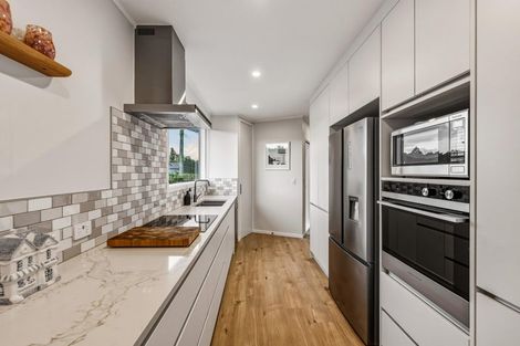 Photo of property in 43 Maude Street, Riverhead, 0820