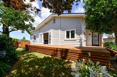 Photo of property in 75 Tuhikaramea Road, Dinsdale, Hamilton, 3204