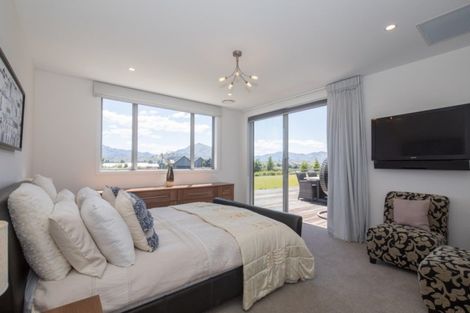 Photo of property in 2 Nokomai Street, Wanaka, 9305
