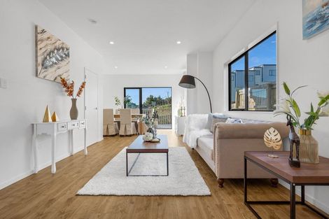 Photo of property in 9a Putiputi Way, Papakura, 2110